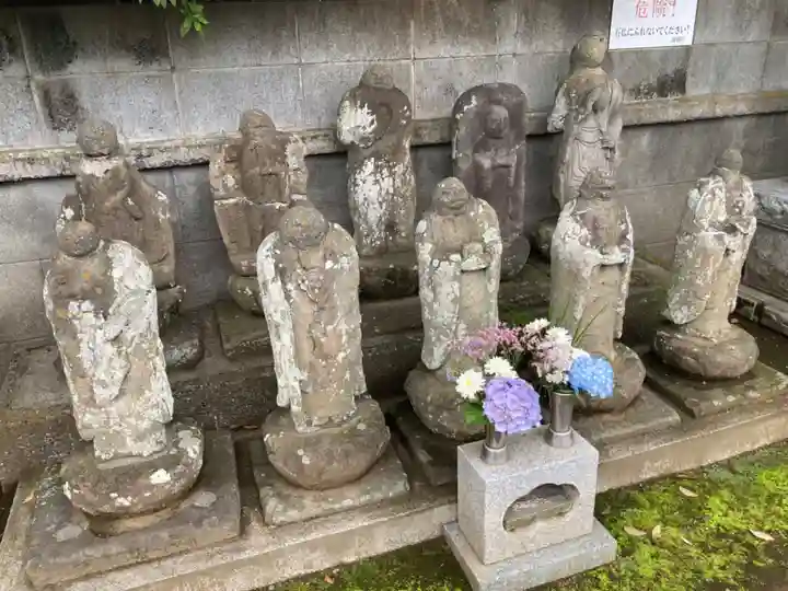 寳積院(宝積院)の地蔵