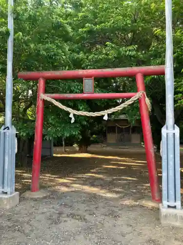 西大島星宮神社の{uncategorized: "未分類", other: "その他", undefined: "問題あり", building: "その他建物", grave: "お墓", sacred_gate: "鳥居", guardian: "狛犬", statue: "像", buddha: "仏像", history: "歴史", nature: "自然", garden: "庭園", animal: "動物", pagoda: "塔", temizu: "手水舎", mountain_gate: "山門・神門", sanctuary: "本殿・本堂", subordinate: "末社・摂社", art: "芸術", scenery: "景色", jizo: "地蔵", ema: "絵馬", goshuin: "御朱印", omikuji: "おみくじ", items: "授与品その他", amulet: "お守り", goshuincho: "御朱印帳", eats: "食事", festival: "お祭り", votive_dance: "神楽", shichigosan: "七五三参", wedding: "結婚式", experience: "体験その他", initially: "初詣", around: "周辺", anti_infection: "感染症対策"}