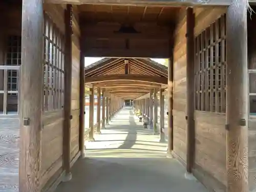 備中国總社の{uncategorized: "未分類", other: "その他", undefined: "問題あり", building: "その他建物", grave: "お墓", sacred_gate: "鳥居", guardian: "狛犬", statue: "像", buddha: "仏像", history: "歴史", nature: "自然", garden: "庭園", animal: "動物", pagoda: "塔", temizu: "手水舎", mountain_gate: "山門・神門", sanctuary: "本殿・本堂", subordinate: "末社・摂社", art: "芸術", scenery: "景色", jizo: "地蔵", ema: "絵馬", goshuin: "御朱印", omikuji: "おみくじ", items: "授与品その他", amulet: "お守り", goshuincho: "御朱印帳", eats: "食事", festival: "お祭り", votive_dance: "神楽", shichigosan: "七五三参", wedding: "結婚式", experience: "体験その他", initially: "初詣", around: "周辺", anti_infection: "感染症対策"}