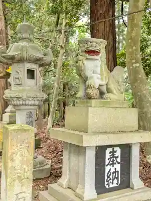 石部神社の{uncategorized: "未分類", other: "その他", undefined: "問題あり", building: "その他建物", grave: "お墓", sacred_gate: "鳥居", guardian: "狛犬", statue: "像", buddha: "仏像", history: "歴史", nature: "自然", garden: "庭園", animal: "動物", pagoda: "塔", temizu: "手水舎", mountain_gate: "山門・神門", sanctuary: "本殿・本堂", subordinate: "末社・摂社", art: "芸術", scenery: "景色", jizo: "地蔵", ema: "絵馬", goshuin: "御朱印", omikuji: "おみくじ", items: "授与品その他", amulet: "お守り", goshuincho: "御朱印帳", eats: "食事", festival: "お祭り", votive_dance: "神楽", shichigosan: "七五三参", wedding: "結婚式", experience: "体験その他", initially: "初詣", around: "周辺", anti_infection: "感染症対策"}
