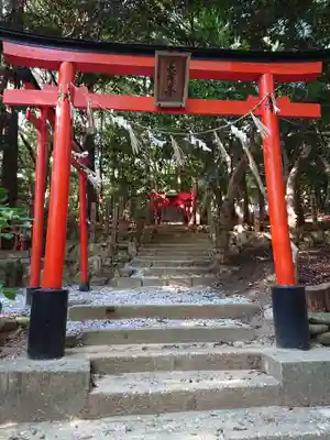 二川伏見稲荷の鳥居