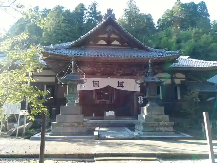 妙法寺の本殿・本堂