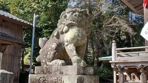 荒穂神社の狛犬