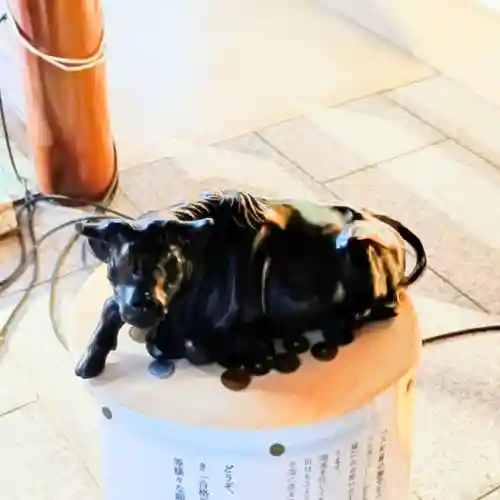 彌彦神社　(伊夜日子神社)の像