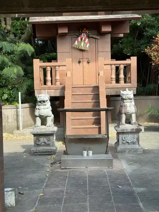 赤名宮の{uncategorized: "未分類", other: "その他", undefined: "問題あり", building: "その他建物", grave: "お墓", sacred_gate: "鳥居", guardian: "狛犬", statue: "像", buddha: "仏像", history: "歴史", nature: "自然", garden: "庭園", animal: "動物", pagoda: "塔", temizu: "手水舎", mountain_gate: "山門・神門", sanctuary: "本殿・本堂", subordinate: "末社・摂社", art: "芸術", scenery: "景色", jizo: "地蔵", ema: "絵馬", goshuin: "御朱印", omikuji: "おみくじ", items: "授与品その他", amulet: "お守り", goshuincho: "御朱印帳", eats: "食事", festival: "お祭り", votive_dance: "神楽", shichigosan: "七五三参", wedding: "結婚式", experience: "体験その他", initially: "初詣", around: "周辺", anti_infection: "感染症対策"}