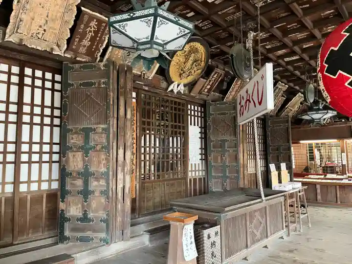 粉河寺の{uncategorized: "未分類", other: "その他", undefined: "問題あり", building: "その他建物", grave: "お墓", sacred_gate: "鳥居", guardian: "狛犬", statue: "像", buddha: "仏像", history: "歴史", nature: "自然", garden: "庭園", animal: "動物", pagoda: "塔", temizu: "手水舎", mountain_gate: "山門・神門", sanctuary: "本殿・本堂", subordinate: "末社・摂社", art: "芸術", scenery: "景色", jizo: "地蔵", ema: "絵馬", goshuin: "御朱印", omikuji: "おみくじ", items: "授与品その他", amulet: "お守り", goshuincho: "御朱印帳", eats: "食事", festival: "お祭り", votive_dance: "神楽", shichigosan: "七五三参", wedding: "結婚式", experience: "体験その他", initially: "初詣", around: "周辺", anti_infection: "感染症対策"}