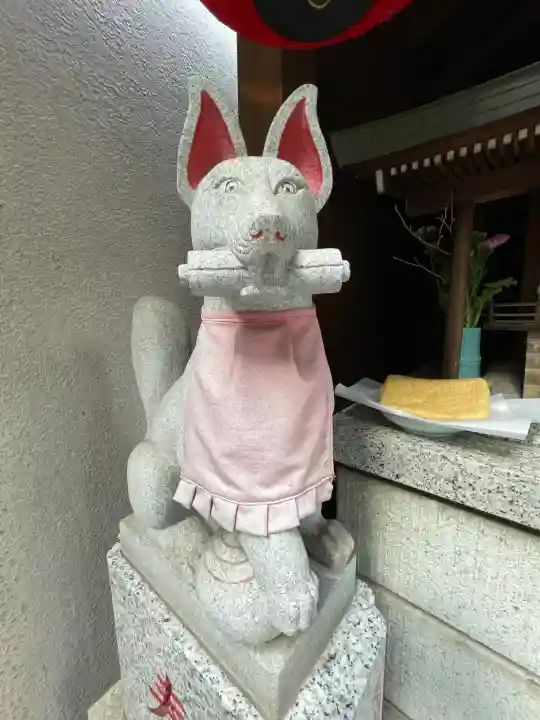 末廣稲荷大明神の{uncategorized: "未分類", other: "その他", undefined: "問題あり", building: "その他建物", grave: "お墓", sacred_gate: "鳥居", guardian: "狛犬", statue: "像", buddha: "仏像", history: "歴史", nature: "自然", garden: "庭園", animal: "動物", pagoda: "塔", temizu: "手水舎", mountain_gate: "山門・神門", sanctuary: "本殿・本堂", subordinate: "末社・摂社", art: "芸術", scenery: "景色", jizo: "地蔵", ema: "絵馬", goshuin: "御朱印", omikuji: "おみくじ", items: "授与品その他", amulet: "お守り", goshuincho: "御朱印帳", eats: "食事", festival: "お祭り", votive_dance: "神楽", shichigosan: "七五三参", wedding: "結婚式", experience: "体験その他", initially: "初詣", around: "周辺", anti_infection: "感染症対策"}