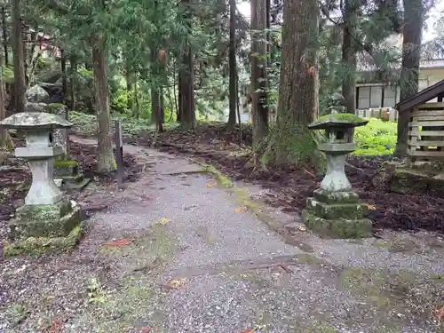 雄山神社中宮祈願殿(富山県)