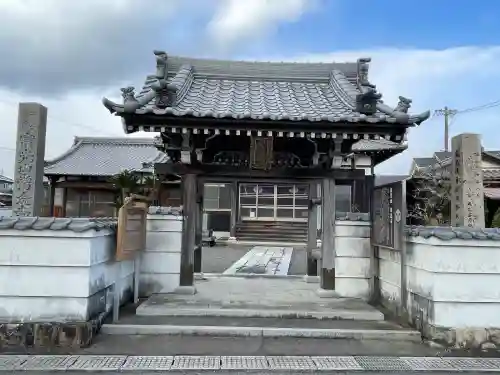 常念寺の{uncategorized: "未分類", other: "その他", undefined: "問題あり", building: "その他建物", grave: "お墓", sacred_gate: "鳥居", guardian: "狛犬", statue: "像", buddha: "仏像", history: "歴史", nature: "自然", garden: "庭園", animal: "動物", pagoda: "塔", temizu: "手水舎", mountain_gate: "山門・神門", sanctuary: "本殿・本堂", subordinate: "末社・摂社", art: "芸術", scenery: "景色", jizo: "地蔵", ema: "絵馬", goshuin: "御朱印", omikuji: "おみくじ", items: "授与品その他", amulet: "お守り", goshuincho: "御朱印帳", eats: "食事", festival: "お祭り", votive_dance: "神楽", shichigosan: "七五三参", wedding: "結婚式", experience: "体験その他", initially: "初詣", around: "周辺", anti_infection: "感染症対策"}