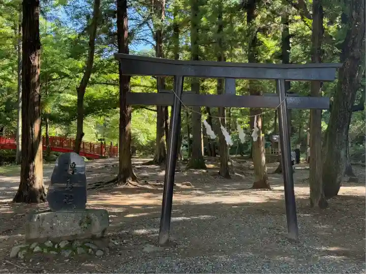 浮島社(長野県)