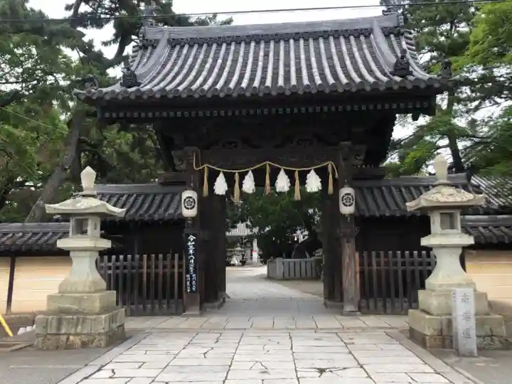 高砂神社の山門・神門