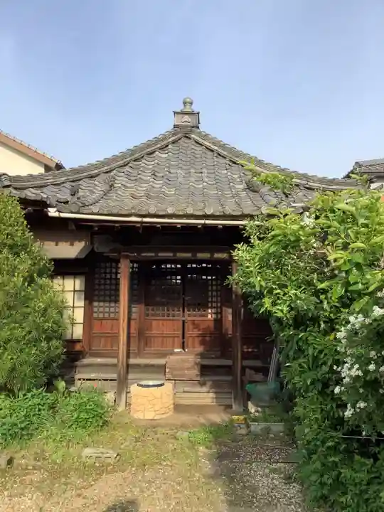 満蔵院の本殿・本堂