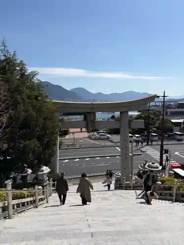 亀山八幡宮の{uncategorized: "未分類", other: "その他", undefined: "問題あり", building: "その他建物", grave: "お墓", sacred_gate: "鳥居", guardian: "狛犬", statue: "像", buddha: "仏像", history: "歴史", nature: "自然", garden: "庭園", animal: "動物", pagoda: "塔", temizu: "手水舎", mountain_gate: "山門・神門", sanctuary: "本殿・本堂", subordinate: "末社・摂社", art: "芸術", scenery: "景色", jizo: "地蔵", ema: "絵馬", goshuin: "御朱印", omikuji: "おみくじ", items: "授与品その他", amulet: "お守り", goshuincho: "御朱印帳", eats: "食事", festival: "お祭り", votive_dance: "神楽", shichigosan: "七五三参", wedding: "結婚式", experience: "体験その他", initially: "初詣", around: "周辺", anti_infection: "感染症対策"}