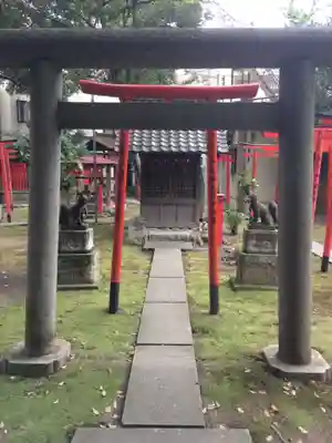 三囲神社の鳥居