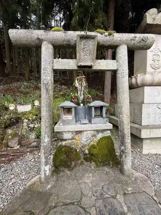 宝山寺の{uncategorized: "未分類", other: "その他", undefined: "問題あり", building: "その他建物", grave: "お墓", sacred_gate: "鳥居", guardian: "狛犬", statue: "像", buddha: "仏像", history: "歴史", nature: "自然", garden: "庭園", animal: "動物", pagoda: "塔", temizu: "手水舎", mountain_gate: "山門・神門", sanctuary: "本殿・本堂", subordinate: "末社・摂社", art: "芸術", scenery: "景色", jizo: "地蔵", ema: "絵馬", goshuin: "御朱印", omikuji: "おみくじ", items: "授与品その他", amulet: "お守り", goshuincho: "御朱印帳", eats: "食事", festival: "お祭り", votive_dance: "神楽", shichigosan: "七五三参", wedding: "結婚式", experience: "体験その他", initially: "初詣", around: "周辺", anti_infection: "感染症対策"}