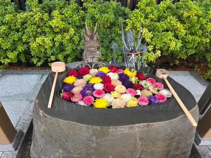 駒込妙義神社の{uncategorized: "未分類", other: "その他", undefined: "問題あり", building: "その他建物", grave: "お墓", sacred_gate: "鳥居", guardian: "狛犬", statue: "像", buddha: "仏像", history: "歴史", nature: "自然", garden: "庭園", animal: "動物", pagoda: "塔", temizu: "手水舎", mountain_gate: "山門・神門", sanctuary: "本殿・本堂", subordinate: "末社・摂社", art: "芸術", scenery: "景色", jizo: "地蔵", ema: "絵馬", goshuin: "御朱印", omikuji: "おみくじ", items: "授与品その他", amulet: "お守り", goshuincho: "御朱印帳", eats: "食事", festival: "お祭り", votive_dance: "神楽", shichigosan: "七五三参", wedding: "結婚式", experience: "体験その他", initially: "初詣", around: "周辺", anti_infection: "感染症対策"}