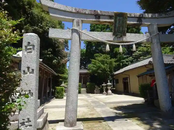 白山神社(今津町上弘部)(滋賀県)