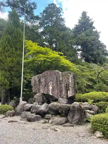 北口本宮冨士浅間神社の像