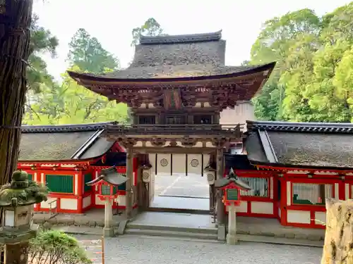 石上神宮の山門・神門