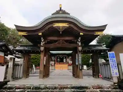 城山八幡宮の山門・神門