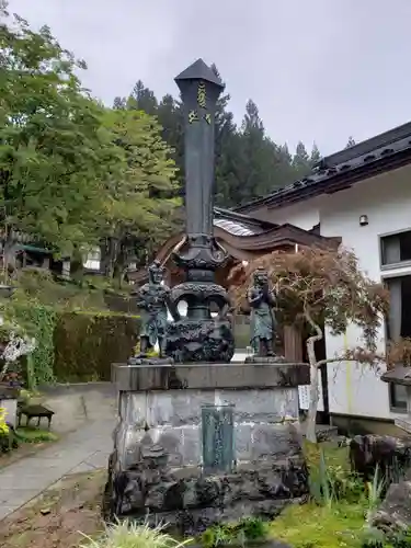 金剛山瑞峯寺(金剛不動尊) の塔