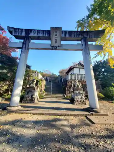 加波山三枝祇神社本宮の鳥居