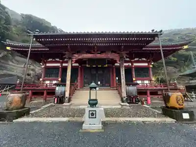 那古寺の本殿・本堂