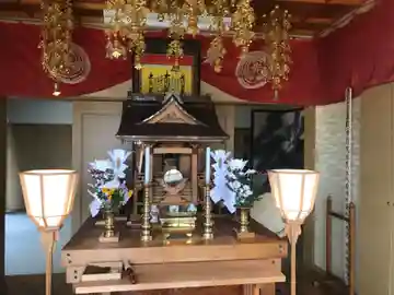 赤辺稲荷神社の本殿・本堂
