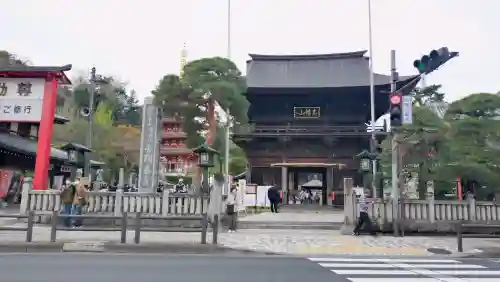 高幡不動尊　金剛寺の{uncategorized: "未分類", other: "その他", undefined: "問題あり", building: "その他建物", grave: "お墓", sacred_gate: "鳥居", guardian: "狛犬", statue: "像", buddha: "仏像", history: "歴史", nature: "自然", garden: "庭園", animal: "動物", pagoda: "塔", temizu: "手水舎", mountain_gate: "山門・神門", sanctuary: "本殿・本堂", subordinate: "末社・摂社", art: "芸術", scenery: "景色", jizo: "地蔵", ema: "絵馬", goshuin: "御朱印", omikuji: "おみくじ", items: "授与品その他", amulet: "お守り", goshuincho: "御朱印帳", eats: "食事", festival: "お祭り", votive_dance: "神楽", shichigosan: "七五三参", wedding: "結婚式", experience: "体験その他", initially: "初詣", around: "周辺", anti_infection: "感染症対策"}