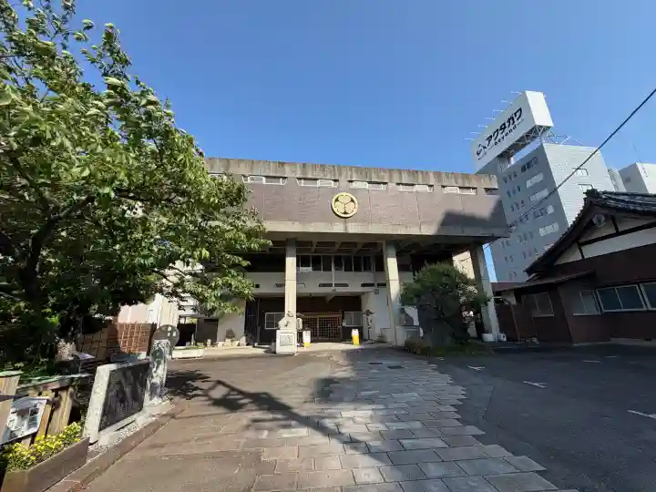 宝台院の{uncategorized: "未分類", other: "その他", undefined: "問題あり", building: "その他建物", grave: "お墓", sacred_gate: "鳥居", guardian: "狛犬", statue: "像", buddha: "仏像", history: "歴史", nature: "自然", garden: "庭園", animal: "動物", pagoda: "塔", temizu: "手水舎", mountain_gate: "山門・神門", sanctuary: "本殿・本堂", subordinate: "末社・摂社", art: "芸術", scenery: "景色", jizo: "地蔵", ema: "絵馬", goshuin: "御朱印", omikuji: "おみくじ", items: "授与品その他", amulet: "お守り", goshuincho: "御朱印帳", eats: "食事", festival: "お祭り", votive_dance: "神楽", shichigosan: "七五三参", wedding: "結婚式", experience: "体験その他", initially: "初詣", around: "周辺", anti_infection: "感染症対策"}