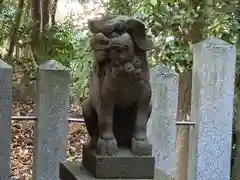 畝尾都多本神社の狛犬