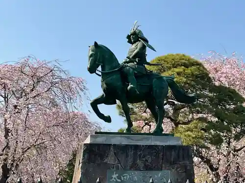 芳林寺の像