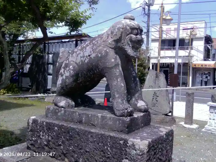 龍ケ崎八坂神社の{uncategorized: "未分類", other: "その他", undefined: "問題あり", building: "その他建物", grave: "お墓", sacred_gate: "鳥居", guardian: "狛犬", statue: "像", buddha: "仏像", history: "歴史", nature: "自然", garden: "庭園", animal: "動物", pagoda: "塔", temizu: "手水舎", mountain_gate: "山門・神門", sanctuary: "本殿・本堂", subordinate: "末社・摂社", art: "芸術", scenery: "景色", jizo: "地蔵", ema: "絵馬", goshuin: "御朱印", omikuji: "おみくじ", items: "授与品その他", amulet: "お守り", goshuincho: "御朱印帳", eats: "食事", festival: "お祭り", votive_dance: "神楽", shichigosan: "七五三参", wedding: "結婚式", experience: "体験その他", initially: "初詣", around: "周辺", anti_infection: "感染症対策"}