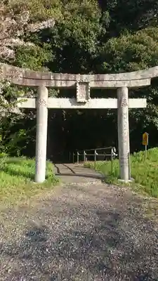 多鯰ヶ池弁天宮(鳥取県)