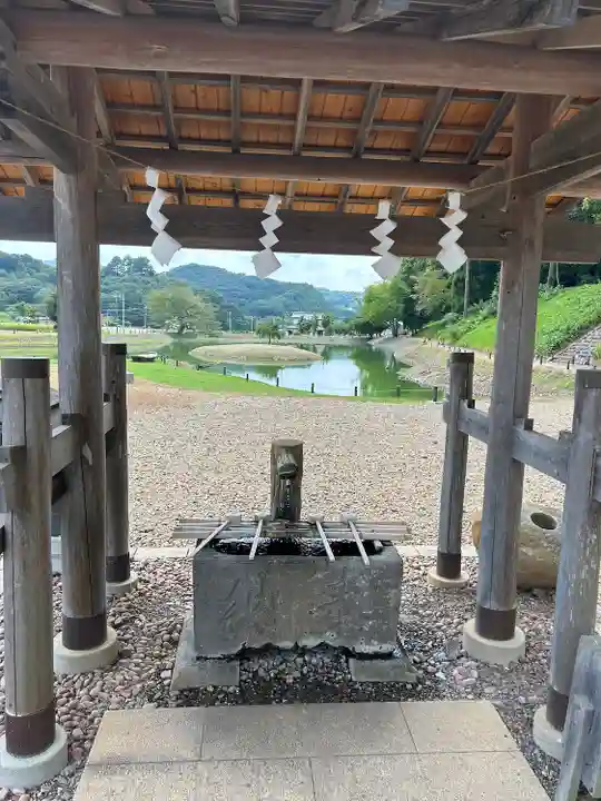 樺崎八幡宮の手水舎