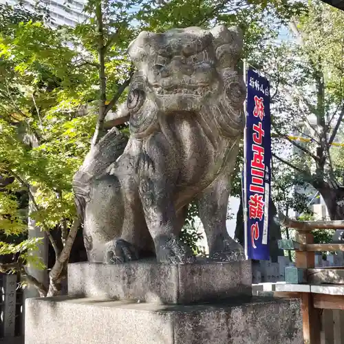 白山神社の狛犬