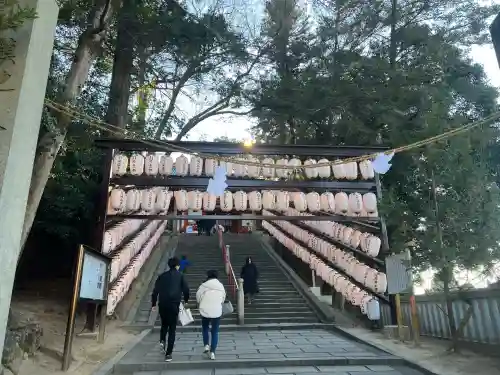 吉備津神社の{uncategorized: "未分類", other: "その他", undefined: "問題あり", building: "その他建物", grave: "お墓", sacred_gate: "鳥居", guardian: "狛犬", statue: "像", buddha: "仏像", history: "歴史", nature: "自然", garden: "庭園", animal: "動物", pagoda: "塔", temizu: "手水舎", mountain_gate: "山門・神門", sanctuary: "本殿・本堂", subordinate: "末社・摂社", art: "芸術", scenery: "景色", jizo: "地蔵", ema: "絵馬", goshuin: "御朱印", omikuji: "おみくじ", items: "授与品その他", amulet: "お守り", goshuincho: "御朱印帳", eats: "食事", festival: "お祭り", votive_dance: "神楽", shichigosan: "七五三参", wedding: "結婚式", experience: "体験その他", initially: "初詣", around: "周辺", anti_infection: "感染症対策"}