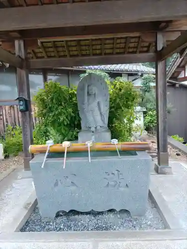 高家寺の手水