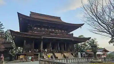 金峯山寺の本殿・本堂