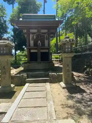 八幡宮(吉利倶八幡宮・勧修寺八幡宮)の末社・摂社