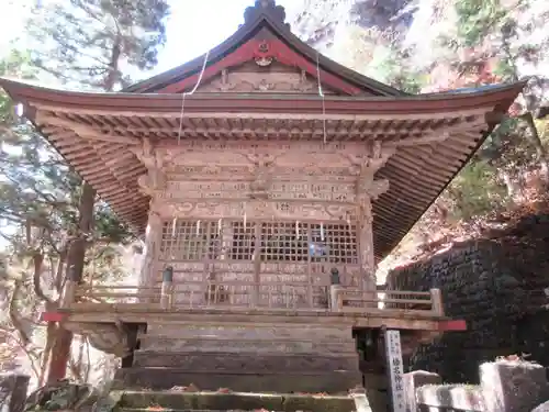 榛名神社の本殿