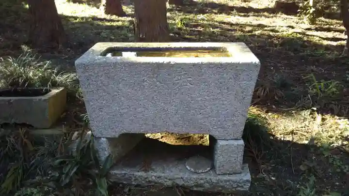 神明雷神社の手水舎
