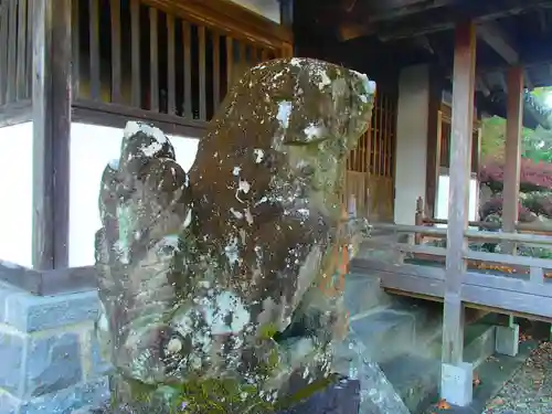 白山神社の狛犬