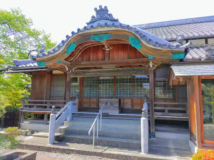 霊鷲院(曼陀羅寺塔頭)の本殿・本堂