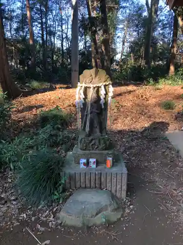 國王神社の像