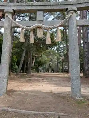 天橋立神社の{uncategorized: "未分類", other: "その他", undefined: "問題あり", building: "その他建物", grave: "お墓", sacred_gate: "鳥居", guardian: "狛犬", statue: "像", buddha: "仏像", history: "歴史", nature: "自然", garden: "庭園", animal: "動物", pagoda: "塔", temizu: "手水舎", mountain_gate: "山門・神門", sanctuary: "本殿・本堂", subordinate: "末社・摂社", art: "芸術", scenery: "景色", jizo: "地蔵", ema: "絵馬", goshuin: "御朱印", omikuji: "おみくじ", items: "授与品その他", amulet: "お守り", goshuincho: "御朱印帳", eats: "食事", festival: "お祭り", votive_dance: "神楽", shichigosan: "七五三参", wedding: "結婚式", experience: "体験その他", initially: "初詣", around: "周辺", anti_infection: "感染症対策"}