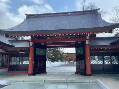 北海道護國神社の山門・神門