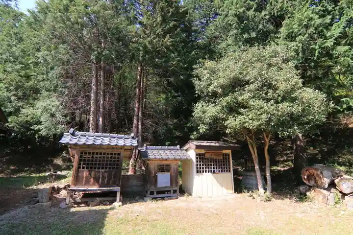 小手神社の末社・摂社