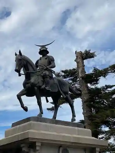 宮城縣護國神社の像