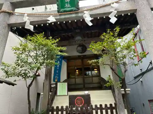 諏訪神社の{uncategorized: "未分類", other: "その他", undefined: "問題あり", building: "その他建物", grave: "お墓", sacred_gate: "鳥居", guardian: "狛犬", statue: "像", buddha: "仏像", history: "歴史", nature: "自然", garden: "庭園", animal: "動物", pagoda: "塔", temizu: "手水舎", mountain_gate: "山門・神門", sanctuary: "本殿・本堂", subordinate: "末社・摂社", art: "芸術", scenery: "景色", jizo: "地蔵", ema: "絵馬", goshuin: "御朱印", omikuji: "おみくじ", items: "授与品その他", amulet: "お守り", goshuincho: "御朱印帳", eats: "食事", festival: "お祭り", votive_dance: "神楽", shichigosan: "七五三参", wedding: "結婚式", experience: "体験その他", initially: "初詣", around: "周辺", anti_infection: "感染症対策"}